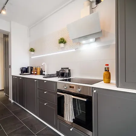 Smart - Gloria Avenue - By Openhouse *