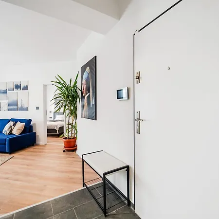 Smart - Gloria Avenue - By Openhouse
