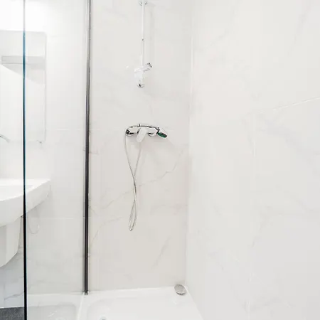 Smart - Gloria Avenue - By Openhouse *