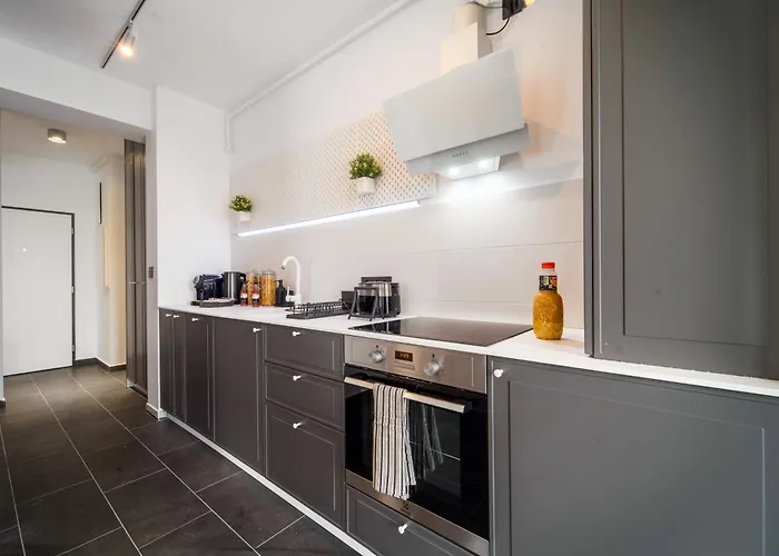 Smart - Gloria Avenue - By Openhouse *