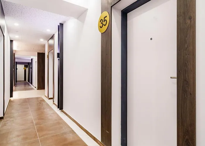 Smart - Gloria Avenue - By Openhouse *